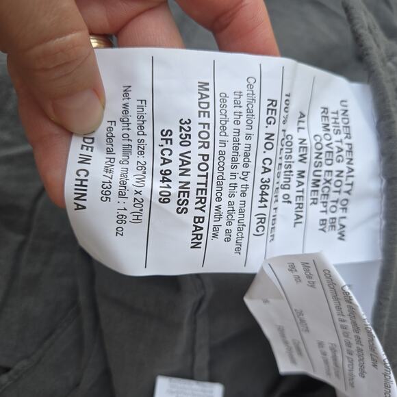 Pottery Barn 26x20 Gray Quilted Pillow Covers Shams. Lot Of 2 - Picture 4 of 7